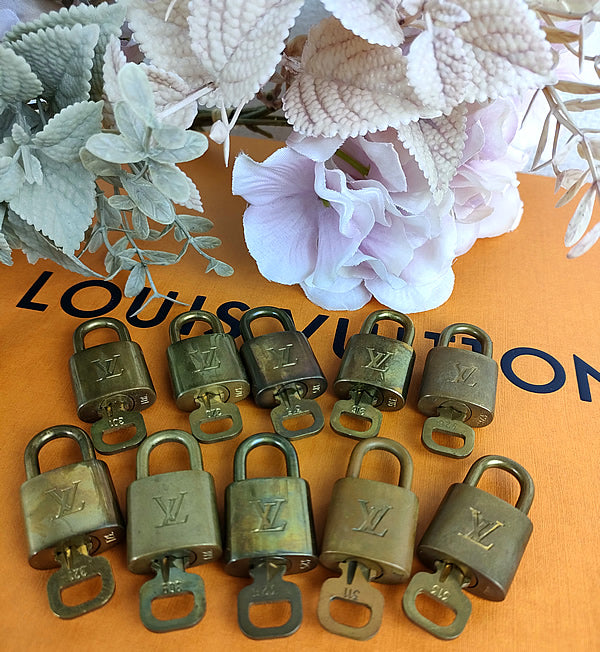 Louis Vuitton padlock set of 10 Cadena a007【USED】