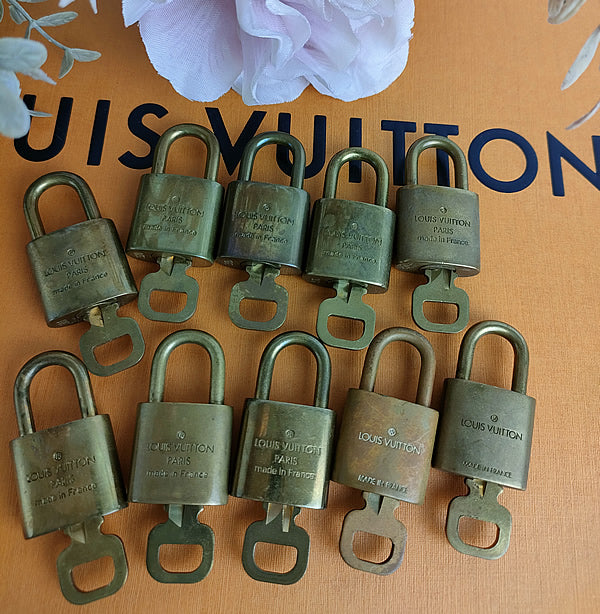 Louis Vuitton padlock set of 10 Cadena a007【USED】