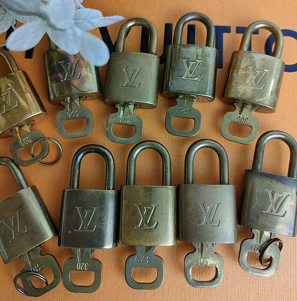 Louis Vuitton padlock set of 10 Cadena a008【USED】
