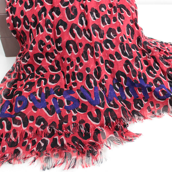 Louis Vuitton Stall scarf red black a024【USED】